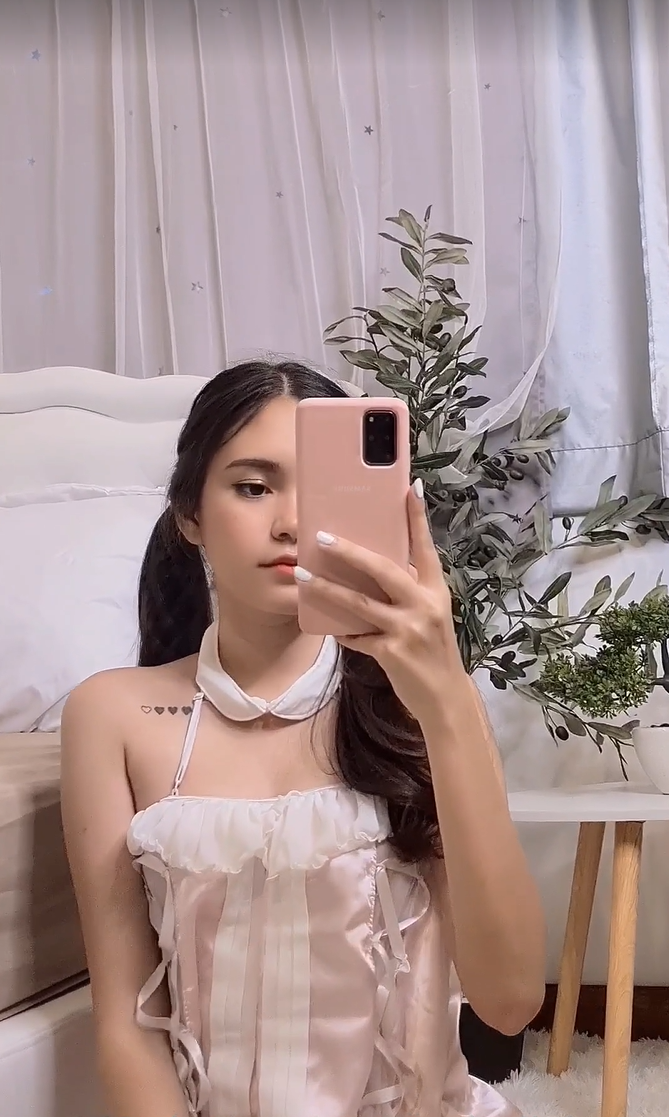 欧美母狗骚货私拍 白虎美乳真是极品